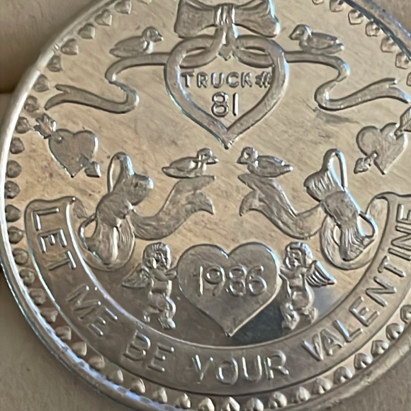 Vintage carnival club coins set of two - Picture 8 of 9